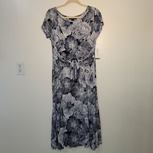 NWT! Perceptions (Women's L) Floral Hibiscus Print Navy White Women's Midi Dress